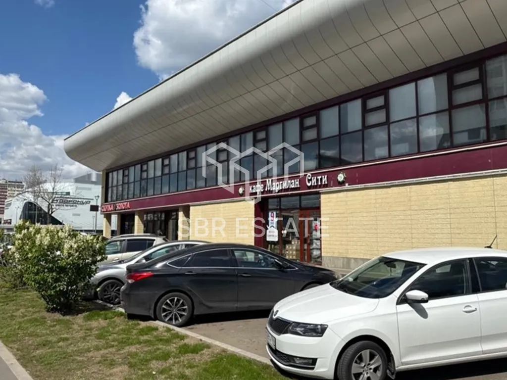 Продажа торгового помещения с арендатором кафе