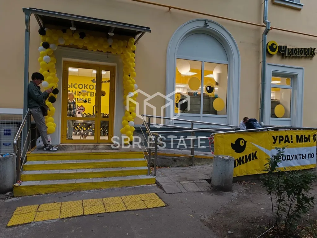 Продажа торгового помещения с арендатором Чижик