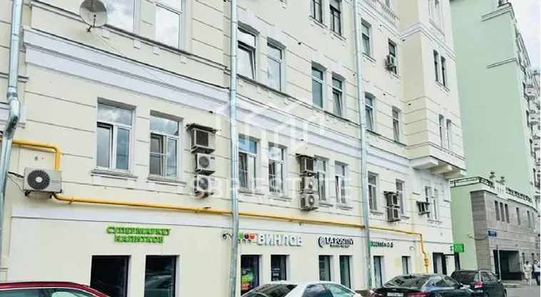 Продажа торгового помещения с арендаторами магазины Винлаб,  Милти и Табак