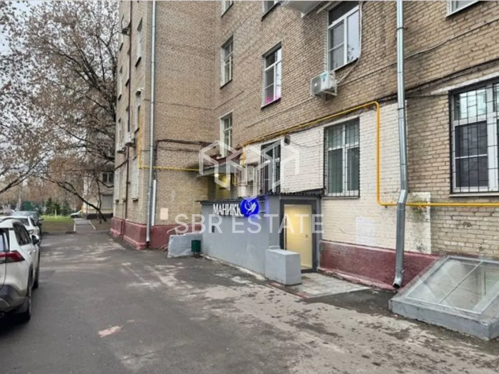 Продажа торгового помещения с арендатором салон Маникюр